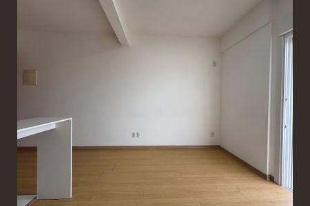 Apartamento à venda com 25m², 2 quartos e sem vaga Apartamento à venda com 25m², 2 quartos e sem vagaSala/Cozinha