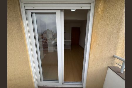 Apartamento à venda com 25m², 2 quartos e sem vaga Apartamento à venda com 25m², 2 quartos e sem vagaSacada