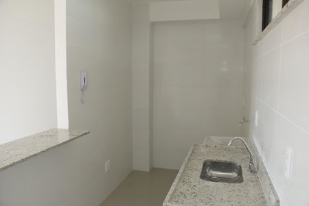 Sala/Cozinha de apartamento para alugar com 2 quartos, 50m² em Nossa Senhora das Gracas, Nova Iguaçu