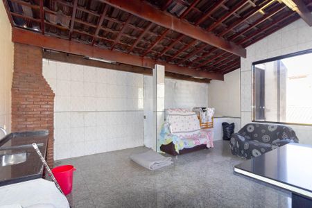 Casa à venda com 223m², 2 quartos e 10 vagas Casa à venda com 223m², 2 quartos e 10 vagasChurrasqueira