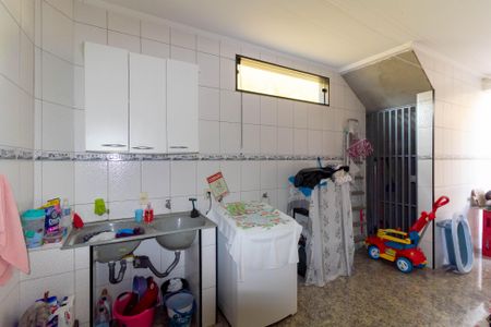 Casa à venda com 223m², 2 quartos e 10 vagas Casa à venda com 223m², 2 quartos e 10 vagasÁrea de Serviço