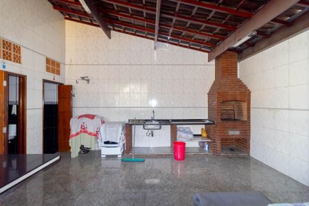 Casa à venda com 223m², 2 quartos e 10 vagas Casa à venda com 223m², 2 quartos e 10 vagasChurrasqueira