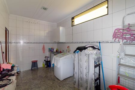 Casa à venda com 223m², 2 quartos e 10 vagas Casa à venda com 223m², 2 quartos e 10 vagasÁrea de Serviço