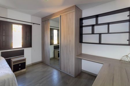 Casa à venda com 223m², 2 quartos e 10 vagas Casa à venda com 223m², 2 quartos e 10 vagasSuíte 1