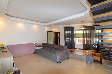 Casa à venda com 223m², 2 quartos e 10 vagas Casa à venda com 223m², 2 quartos e 10 vagasSala