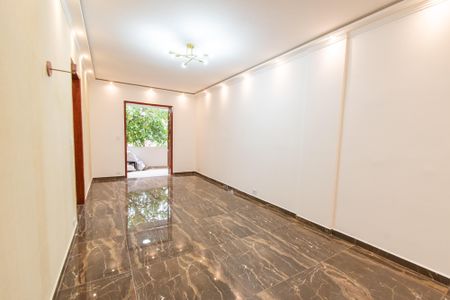 Apartamento à venda com 117m², 2 quartos e sem vagaSala