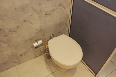 Banheiro de apartamento para alugar com 1 quarto, 45m² em Ponta da Praia, Santos