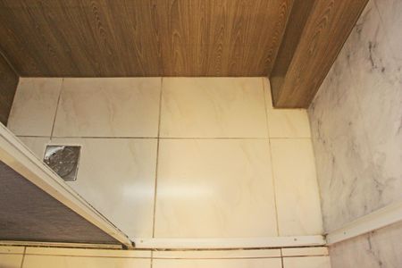 Banheiro de apartamento para alugar com 1 quarto, 45m² em Ponta da Praia, Santos