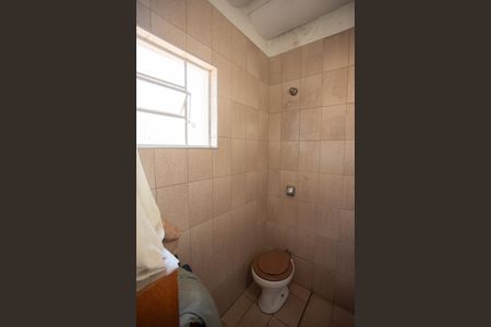 Casa à venda com 200m², 3 quartos e 3 vagasBANHEIRO DA ÁREA DE SERVIÇO