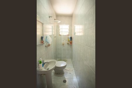 Casa à venda com 200m², 3 quartos e 3 vagasBANHEIRO DA SUÍTE