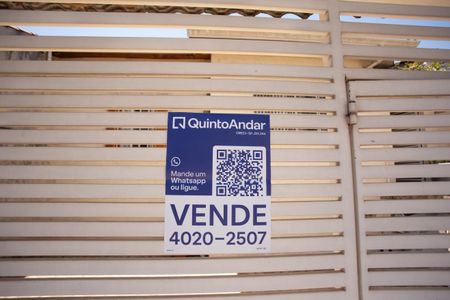 Casa à venda com 200m², 3 quartos e 3 vagasPLAQUINHA