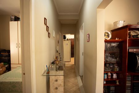 Casa à venda com 200m², 3 quartos e 3 vagasCORREDOR