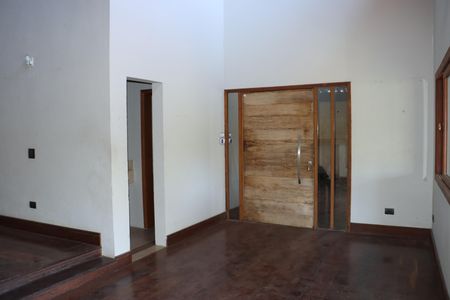 Sala de casa para alugar com 4 quartos, 304m² em Vila Santo Antônio, Cotia