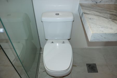 Casa para alugar com 304m², 4 quartos e 3 vagasBanheiro da Suíte