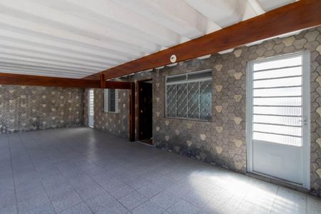 Casa à venda com 151m², 2 quartos e 3 vagas Casa à venda com 151m², 2 quartos e 3 vagasGaragem