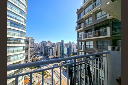 Studio para alugar com 27m², 1 quarto e sem vaga Studio para alugar com 27m², 1 quarto e sem vagaVaranda