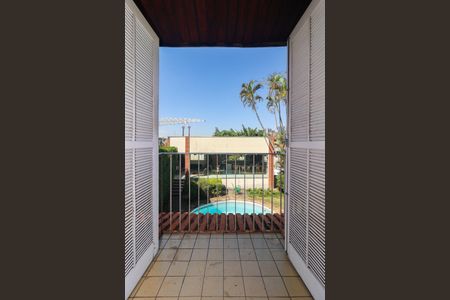 Casa à venda com 323m², 4 quartos e 4 vagas Casa à venda com 323m², 4 quartos e 4 vagasSuíte 2