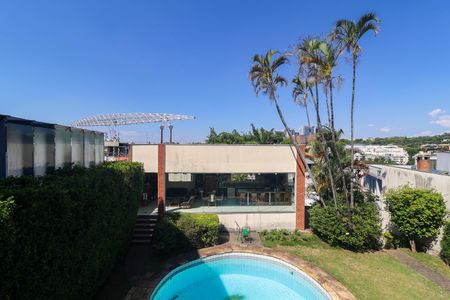 Casa à venda com 323m², 4 quartos e 4 vagas Casa à venda com 323m², 4 quartos e 4 vagasVista da Suíte 2