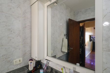 Casa à venda com 323m², 4 quartos e 4 vagas Casa à venda com 323m², 4 quartos e 4 vagasBanheiro da Suíte 2