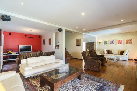 Sala de casa à venda com 4 quartos, 323m² em Jardim Leonor, São Paulo