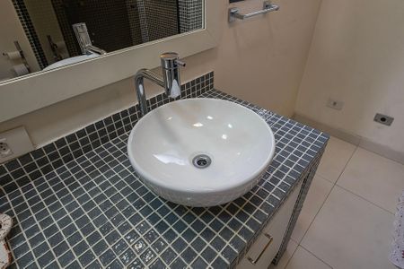 Apartamento à venda com 361m², 3 quartos e 4 vagasSuíte 1 - Banheiro