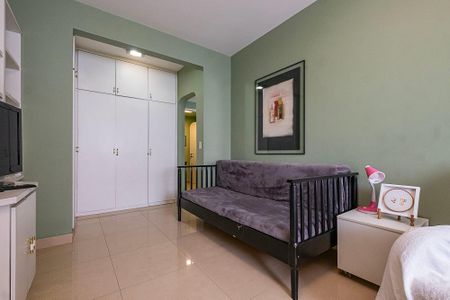 Apartamento à venda com 361m², 3 quartos e 4 vagasSuíte 2