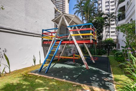 Apartamento à venda com 361m², 3 quartos e 4 vagasPlayground