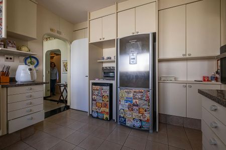 Apartamento à venda com 361m², 3 quartos e 4 vagasCozinha