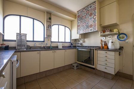 Apartamento à venda com 361m², 3 quartos e 4 vagasCozinha