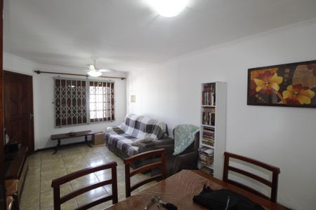 Casa à venda com 250m², 2 quartos e 4 vagasSala