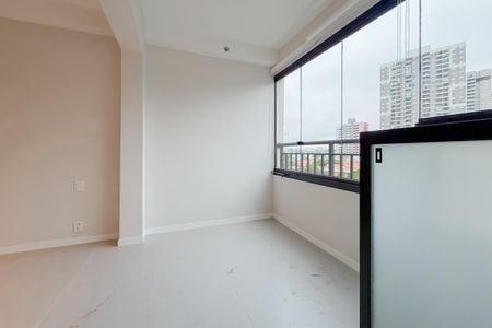 Varanda de kitnet/studio para alugar com 1 quarto, 32m² em Sacoma, São Paulo
