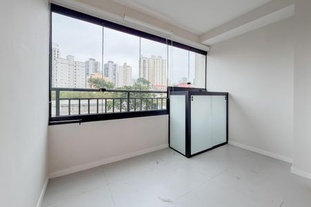 Varanda de kitnet/studio para alugar com 1 quarto, 32m² em Sacoma, São Paulo