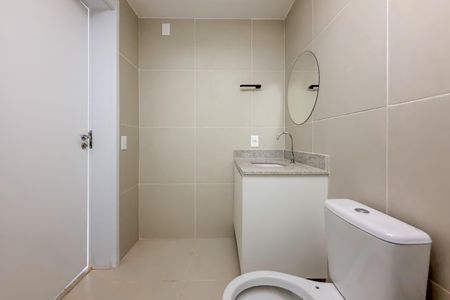 Studio para alugar com 32m², 1 quarto e sem vaga Studio para alugar com 32m², 1 quarto e sem vagaBanheiro Social