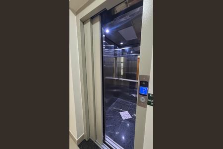 Apartamento à venda com 90m², 2 quartos e 2 vagasElevador