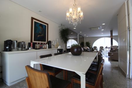 Sala de casa à venda com 4 quartos, 315m² em Planalto Paulista, São Paulo