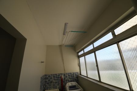 Apartamento para alugar com 70m², 2 quartos e 1 vagaÁrea de Serviço