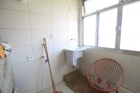 Apartamento à venda com 60m², 2 quartos e 1 vagaÁrea de serviço