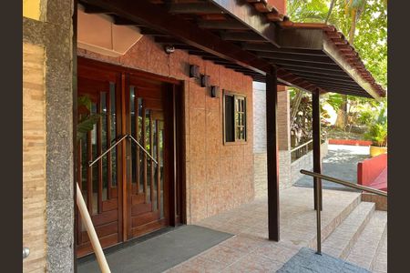 Apartamento à venda com 60m², 2 quartos e 1 vaga Apartamento à venda com 60m², 2 quartos e 1 vagaEntrada