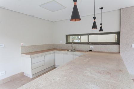 Casa de condomínio para alugar com 450m², 5 quartos e 4 vagasChurrasqueira