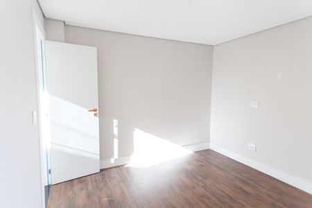 Casa de condomínio para alugar com 450m², 5 quartos e 4 vagasquarto de hospedes 