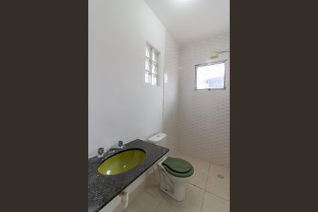 Casa para alugar com 86m², 2 quartos e 1 vaga Casa para alugar com 86m², 2 quartos e 1 vagaBanheiro Social