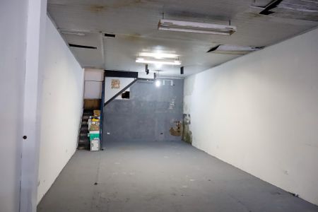 Casa à venda com 374m², 5 quartos e 6 vagas Casa à venda com 374m², 5 quartos e 6 vagasGaragem