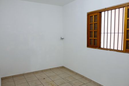 Casa à venda com 374m², 5 quartos e 6 vagas Casa à venda com 374m², 5 quartos e 6 vagasQuarto 4