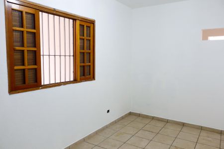 Casa à venda com 374m², 5 quartos e 6 vagas Casa à venda com 374m², 5 quartos e 6 vagasQuarto 4