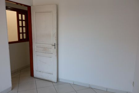 Casa à venda com 374m², 5 quartos e 6 vagas Casa à venda com 374m², 5 quartos e 6 vagasQuarto 3