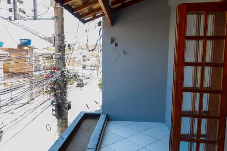 Casa à venda com 374m², 5 quartos e 6 vagas Casa à venda com 374m², 5 quartos e 6 vagasVaranda Quarto 3