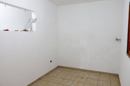 Casa à venda com 374m², 5 quartos e 6 vagas Casa à venda com 374m², 5 quartos e 6 vagasQuarto 4