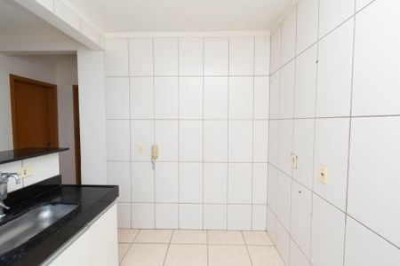 Cozinha e Área de Serviço de apartamento para alugar com 2 quartos, 44m² em Califórnia, Contagem