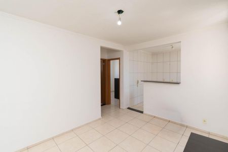 Sala de apartamento para alugar com 2 quartos, 44m² em Califórnia, Contagem