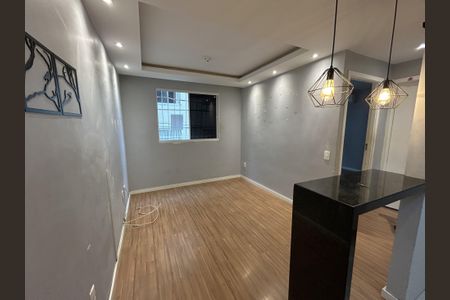 Sala de apartamento para alugar com 2 quartos, 40m² em Cascadura, Rio de Janeiro